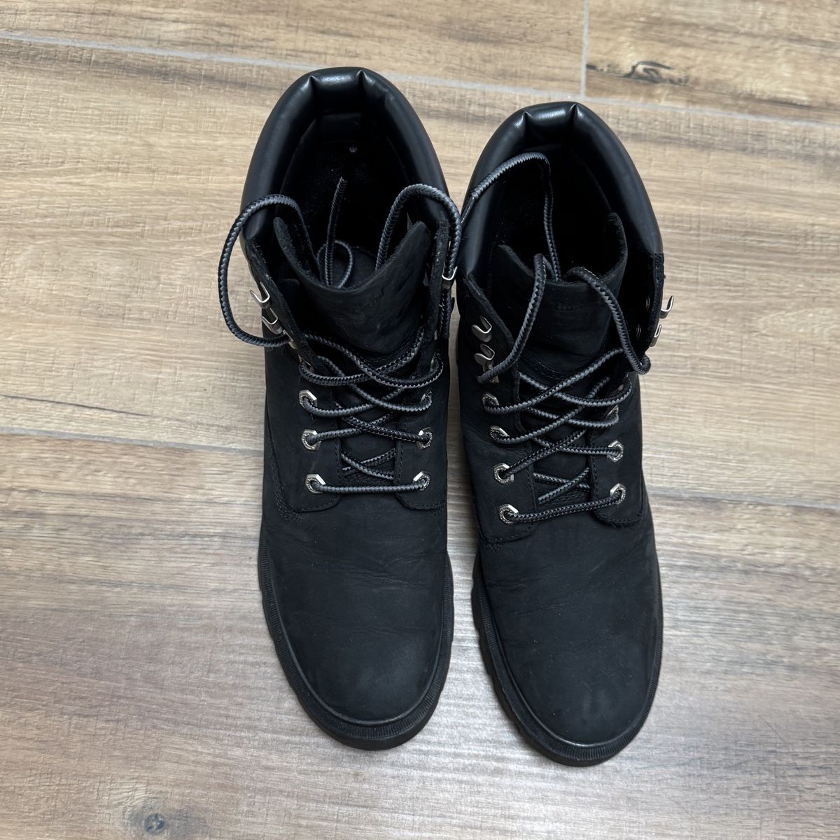 Timberland Scarpe da donna: Timberlands, zwei mal getragen – Usato da Binningen venduto da don-ko 1