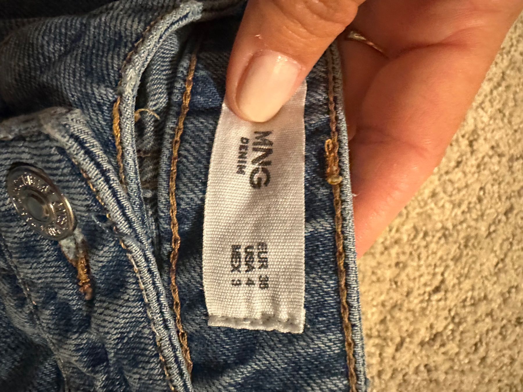 Mango Jeans: Jeans Mom Fit  grosse 36 – Usato da Rapperswil BE venduto da aro_66tx 1