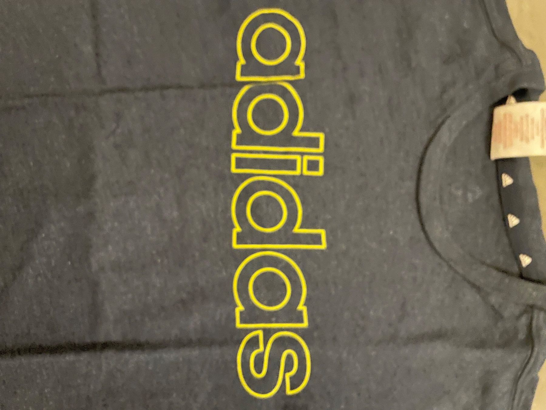 Adidas Camicie, T-shirt & Polo: Adidas T-shirt – Usato da Zürich venduto da Ivona3 1