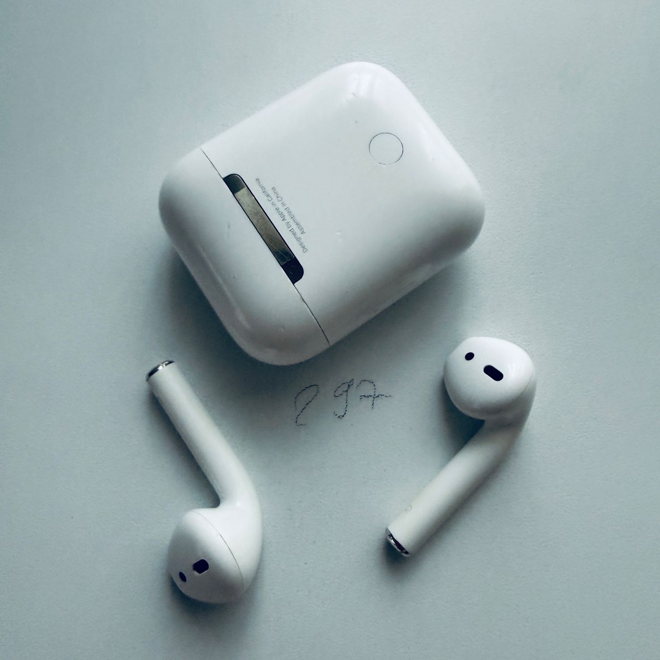 Apple Cuffie: Original Apple AirPods 2 Gen. Wireless Kopfhörer & Case – Usato da Basel venduto da MY.AIRPODS.SHOP 5