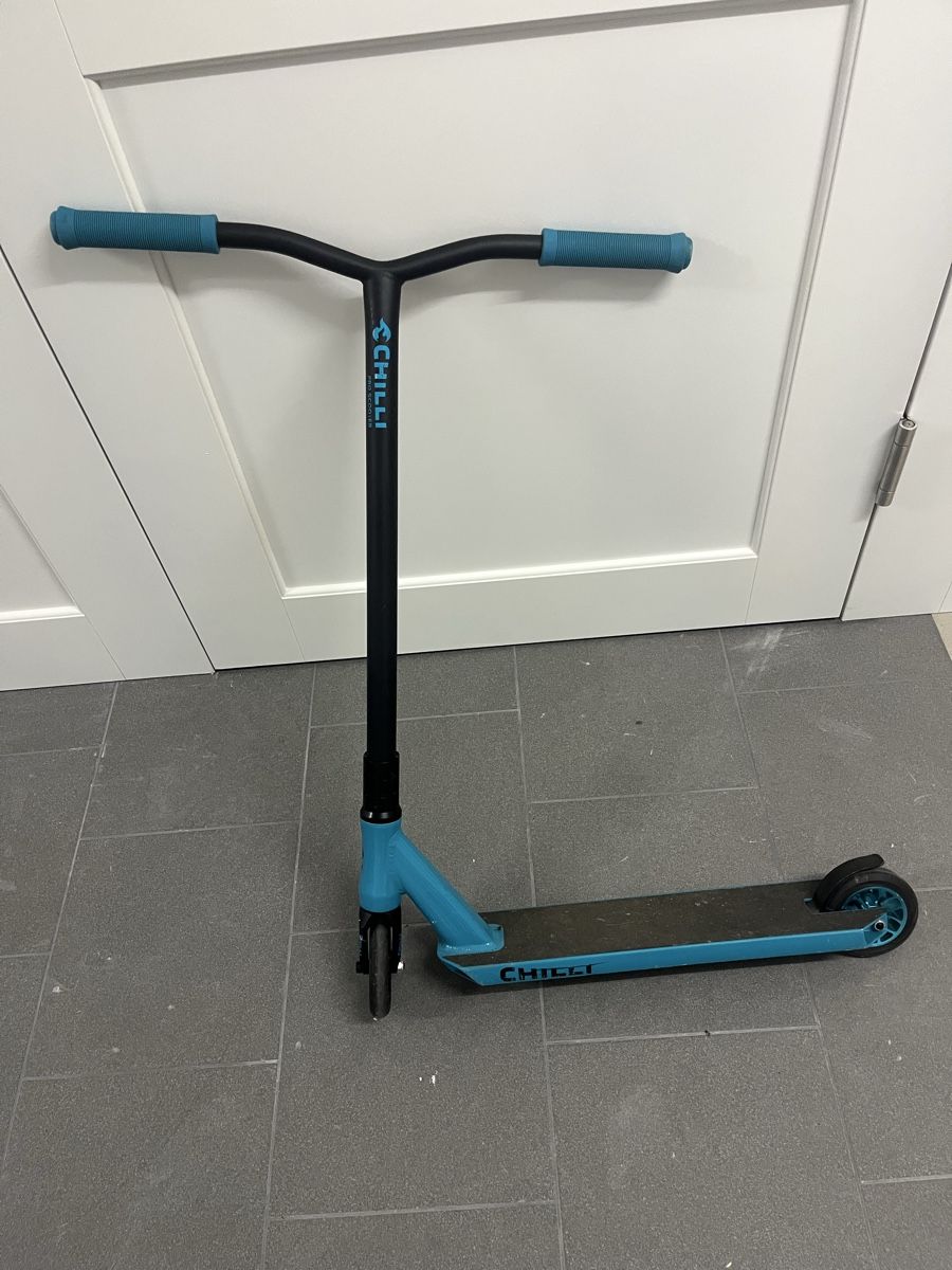Scooter: Stunt Scooter Chilli blau schwarz  – Usato da Wohlen AG venduto da An_Matt00