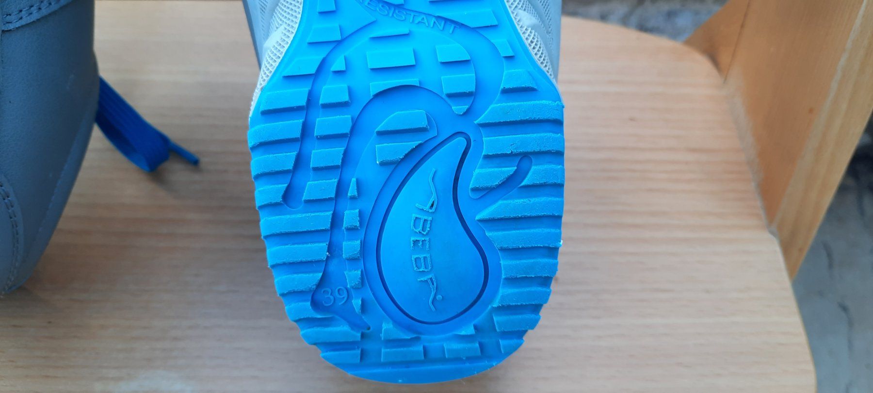 Scarpe da uomo: ABEBA bequeme Arbeitsschuhe grau / blau Größe 39 – Usato da Turbenthal venduto da tirare 5