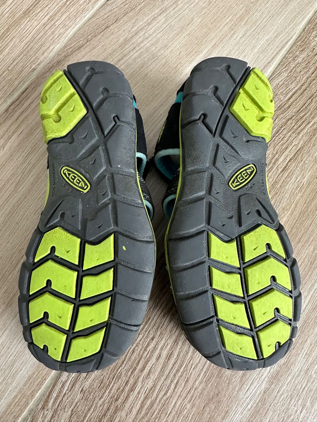 Keen Scarpe per ragazzi: Keen Sandalen Gr. 34 schwarz-blau – Usato da Rudolfstetten venduto da Joyw 2