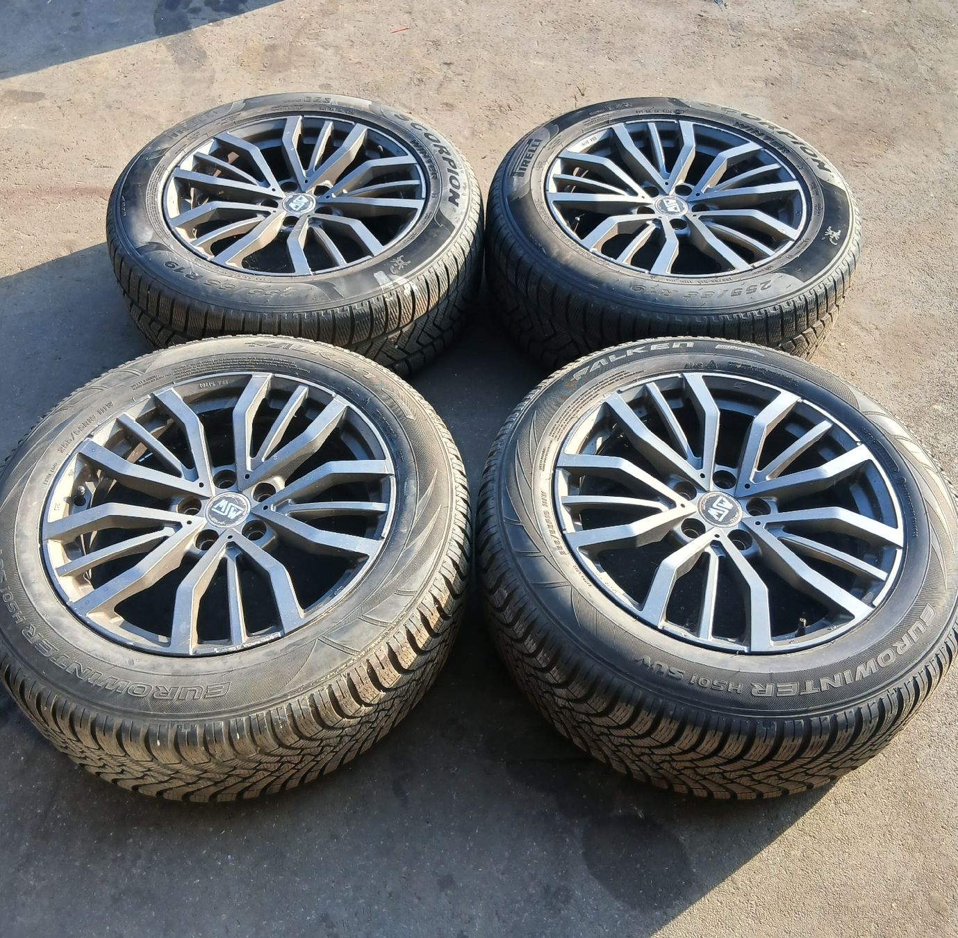 Pneus & Kompletträder: Roue Range Rover L320  – Gebraucht aus la heutte von Auto-stock