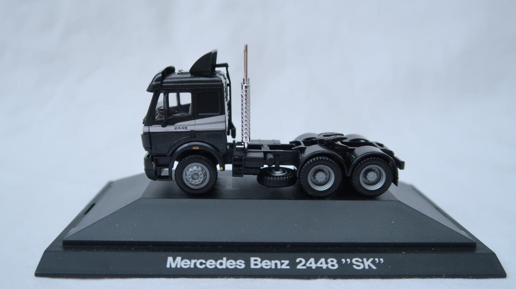Mercedes-Benz Modellini d'auto: Herpa "Private Collection" MB SK 2448 – Usato da Muttenz venduto da Laeckerlihamschter 1