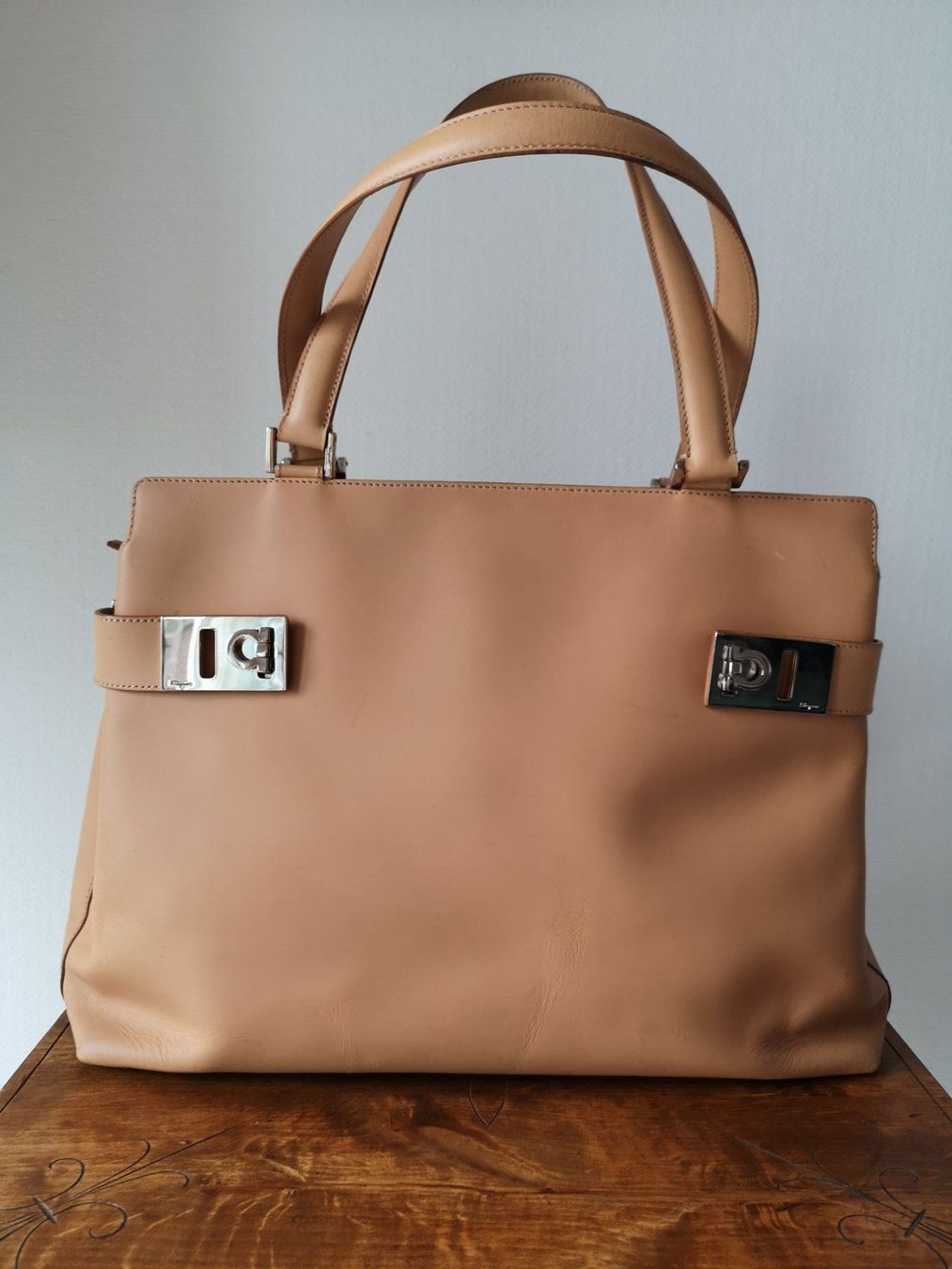 Salvatore Ferragamo Borse da donna: FERRAGAMO / Original / Super offre ! – Usato da Bulle venduto da italicum 1