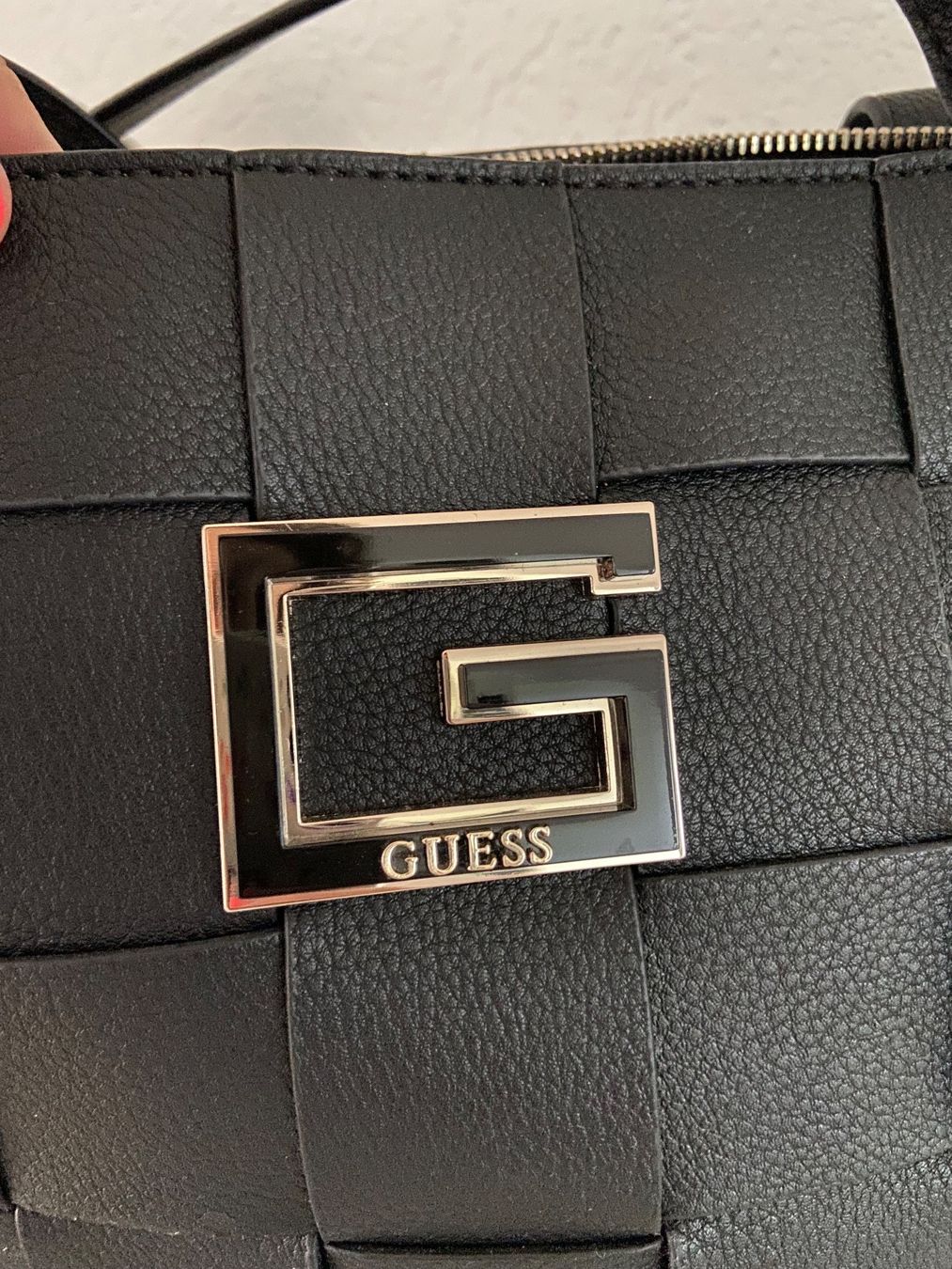 Guess Sacs femmes: NEU: Guess Handtasche – Neuf (Voir description) à Bülach par kittygismo 1