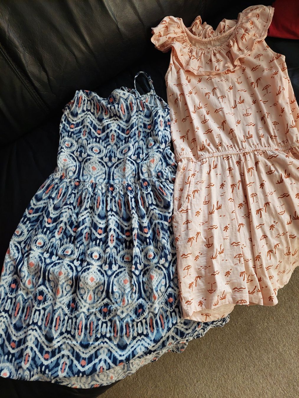 Lotti & Set di vestiti: 2 Sommerkleider – Usato da Wynau venduto da Meysi