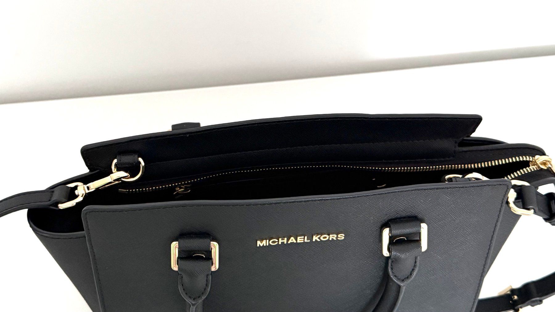 Michael Kors Borse da donna: Henkeltasche Michael Kors schwarz – Usato da Männedorf venduto da Liberty05 3