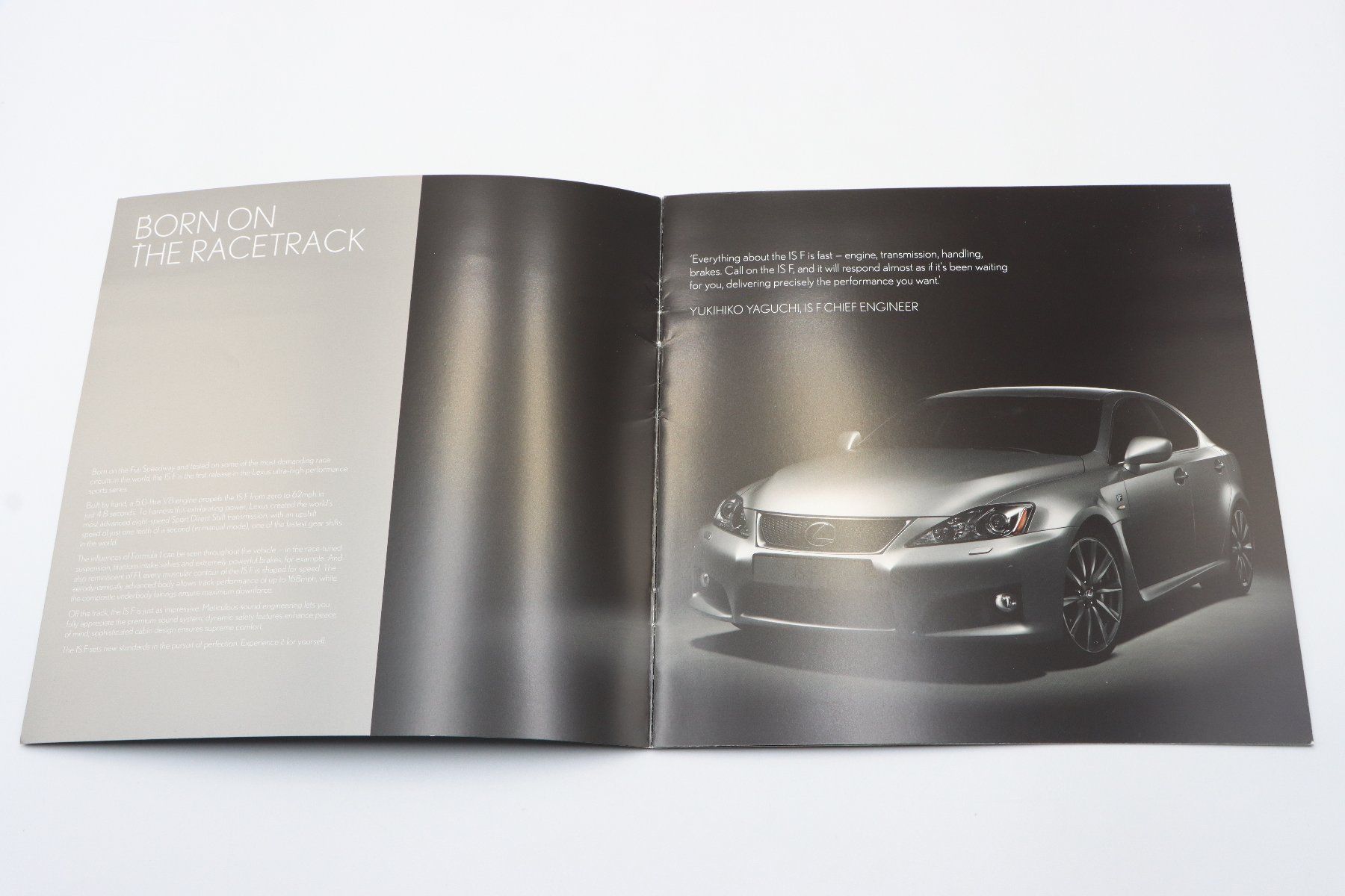 Lexus Documenti: Lexus IS F 2008 Prospekt – Usato da Bühl b.Aarberg venduto da Collectorpassions 2