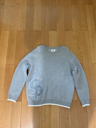 Schöner Pullover