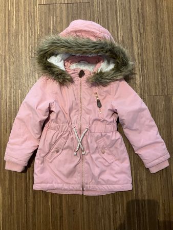 Winterjacke von Smile, Rosa mit Kapuze, Grösse 98 🛍️