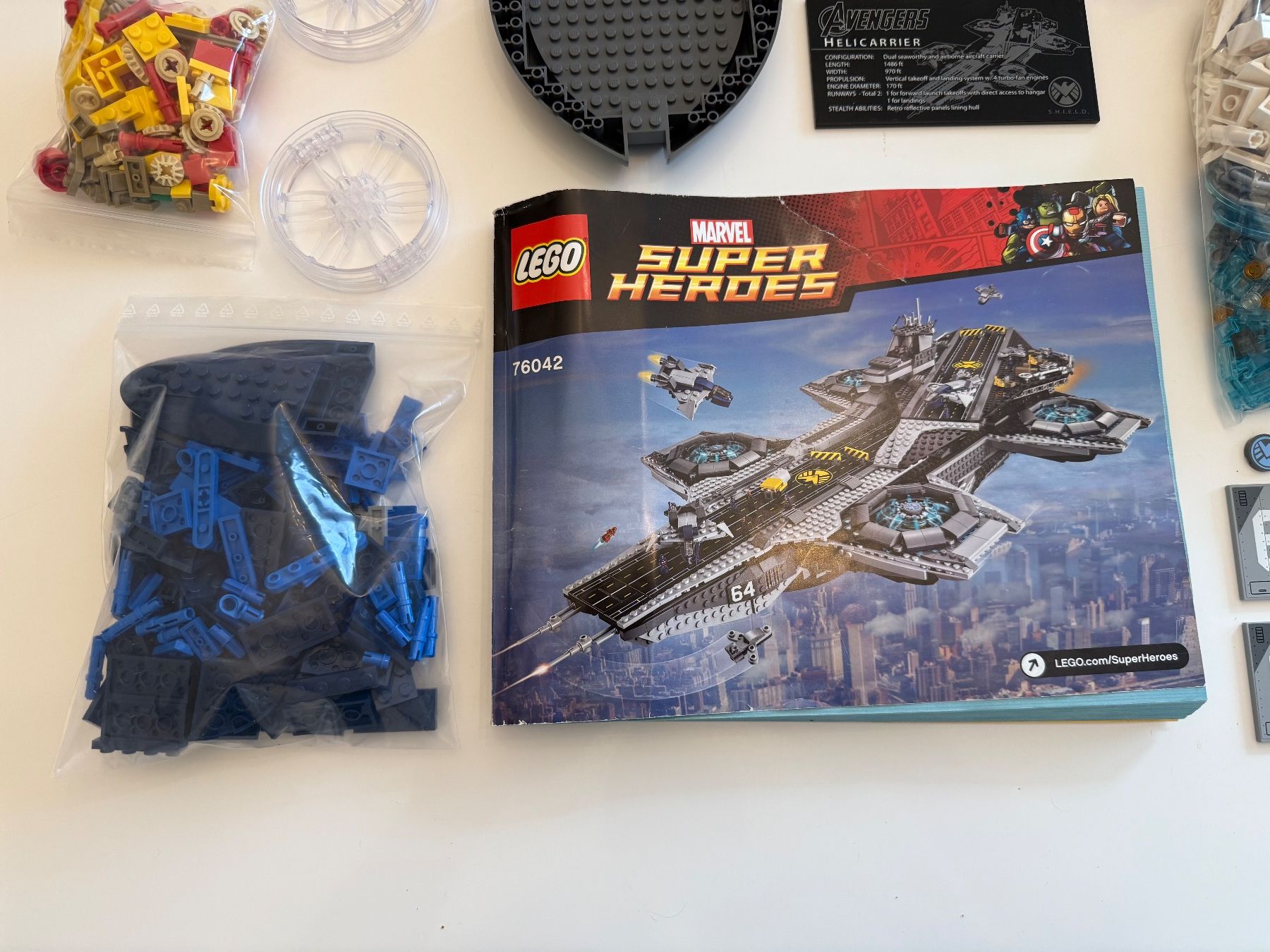 Lego Jeux de construction: Lego Super Heroes 76042 Marvel Avengers Helicarrier – D'occasion à Burgdorf par Pistar 2
