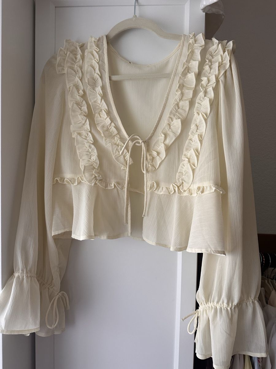 Blusen: Pastellgelbe Bluse Grösse M – Neu (gemäss Beschreibung) aus Zürich von Chez_Dali