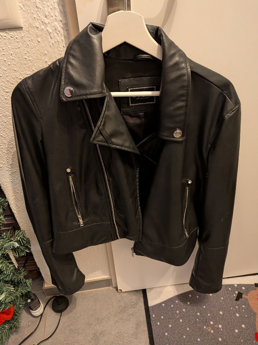 Guess Jacken: Original GUESS Lederjacke – Neu (gemäss Beschreibung) aus Neuhausen von eliana2