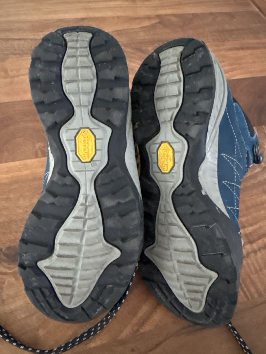 Scarpa Schuhe für Jungen: Wanderschuhe Scarpa Gr. 31 wasserdicht  – Gebraucht aus Baar von Tasha04 1