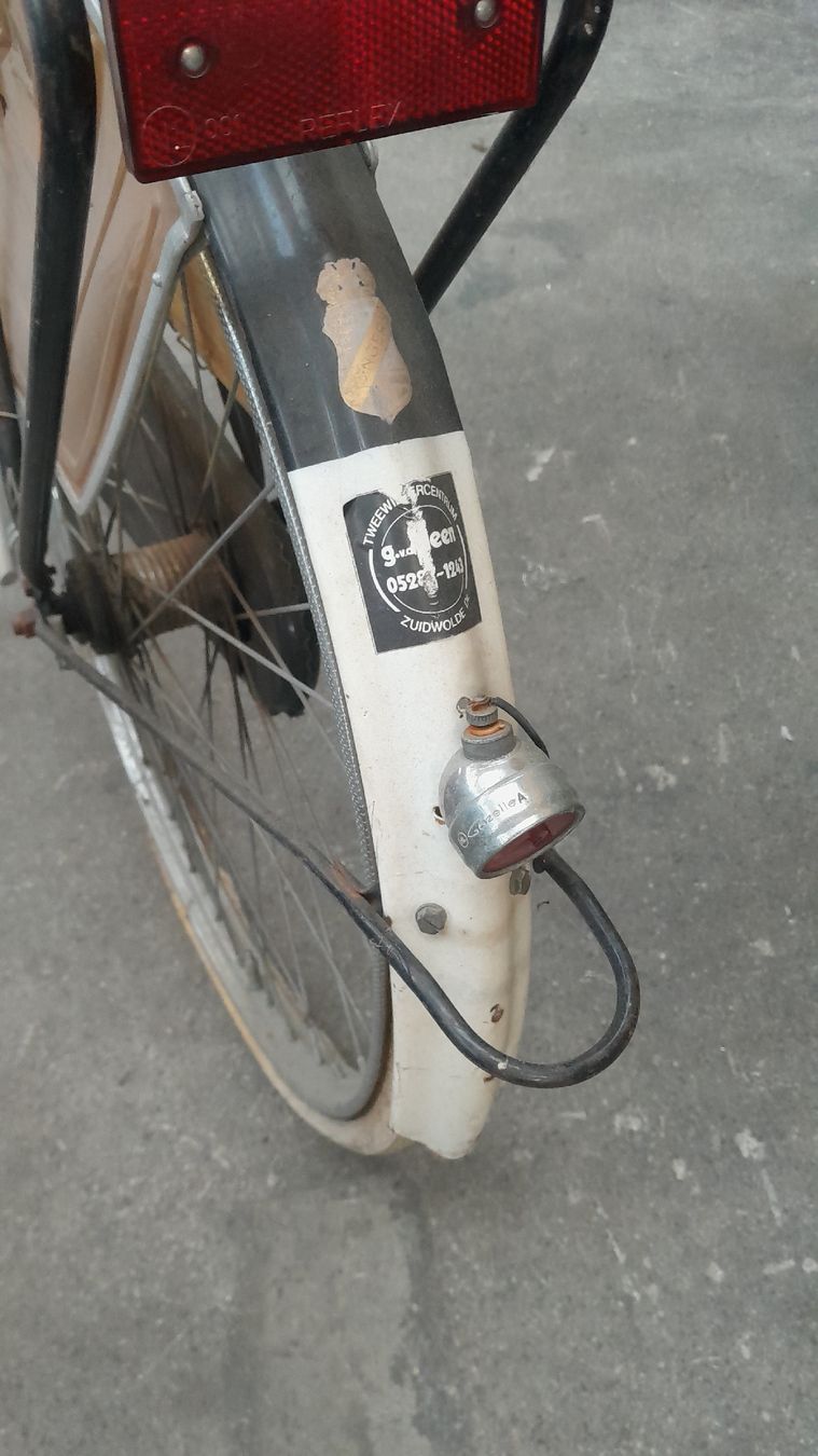 Velos: Alte Fahrräder – Defekt aus Zofingen von Lux6 4