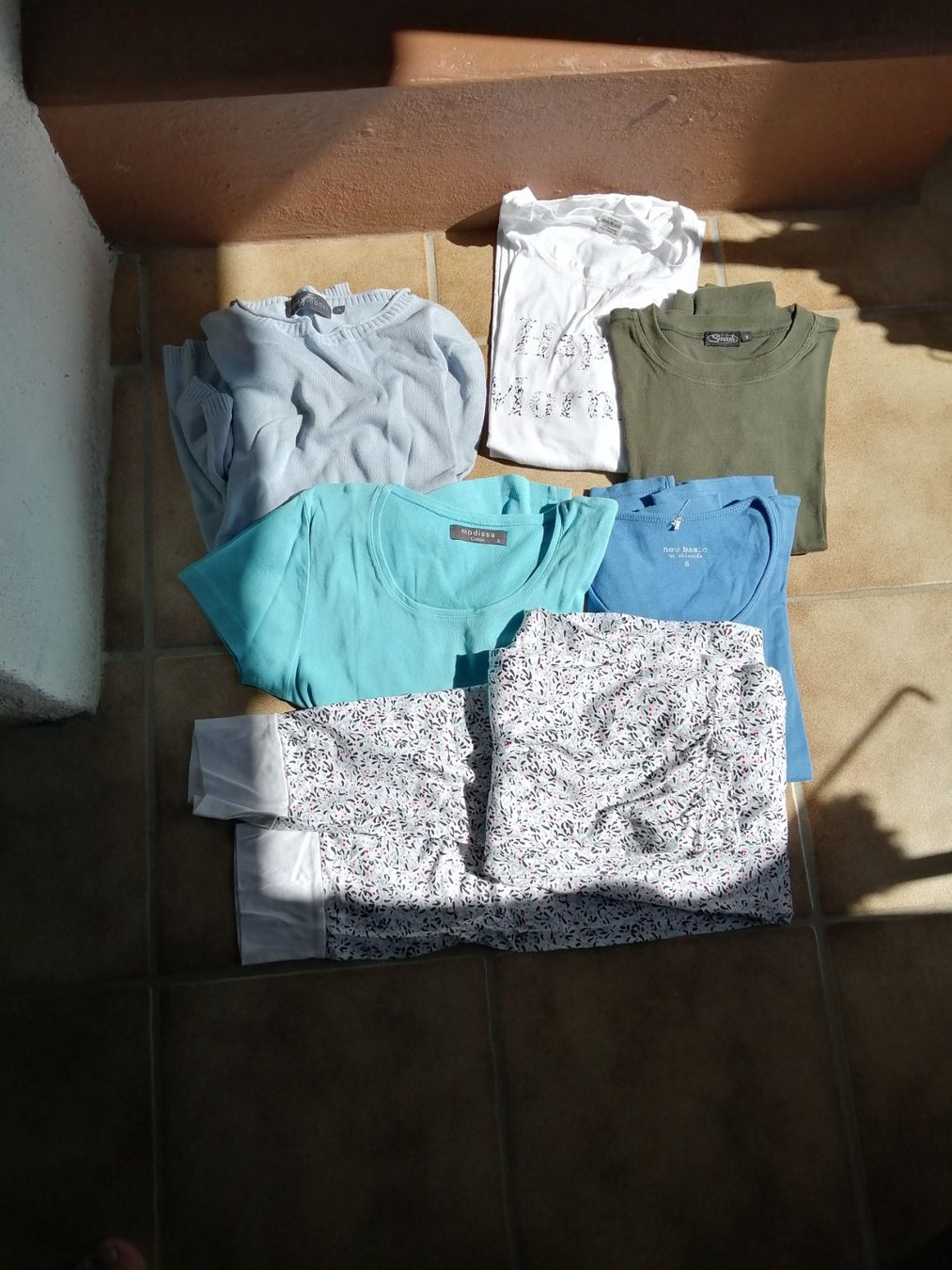 T-shirt: T-shirts – Usato da Wetzikon venduto da dan_6lrd 6