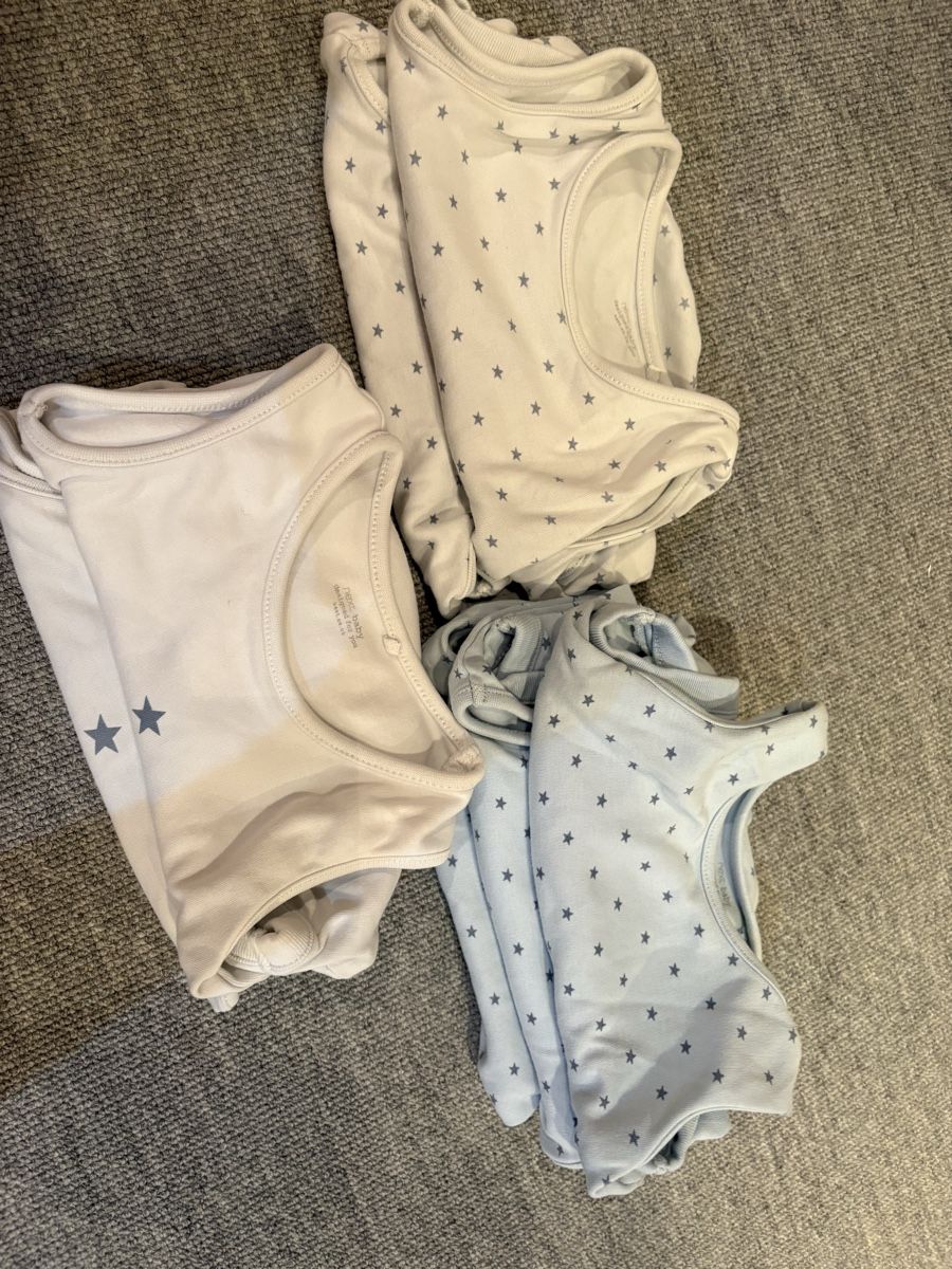 Next Lotti & Set di vestiti: Next Bodys Set 7-teilig Baumwolle Grösse 86 – Usato da Pratteln venduto da Shoppingqueen1983 1