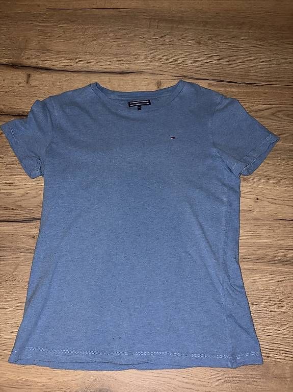 T-shirt: 3er Pack Tommy hilfiger tshirts – Usato da Therwil venduto da for_zh9f 1