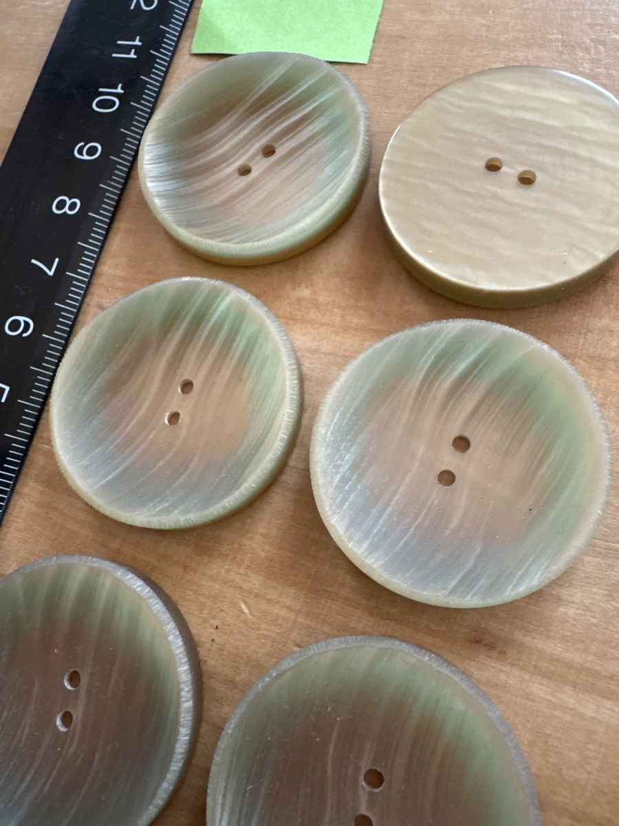 Boutons: 6 grosse Knöpfe – Neuf (Voir description) à Rümlang par SchumBru10 1