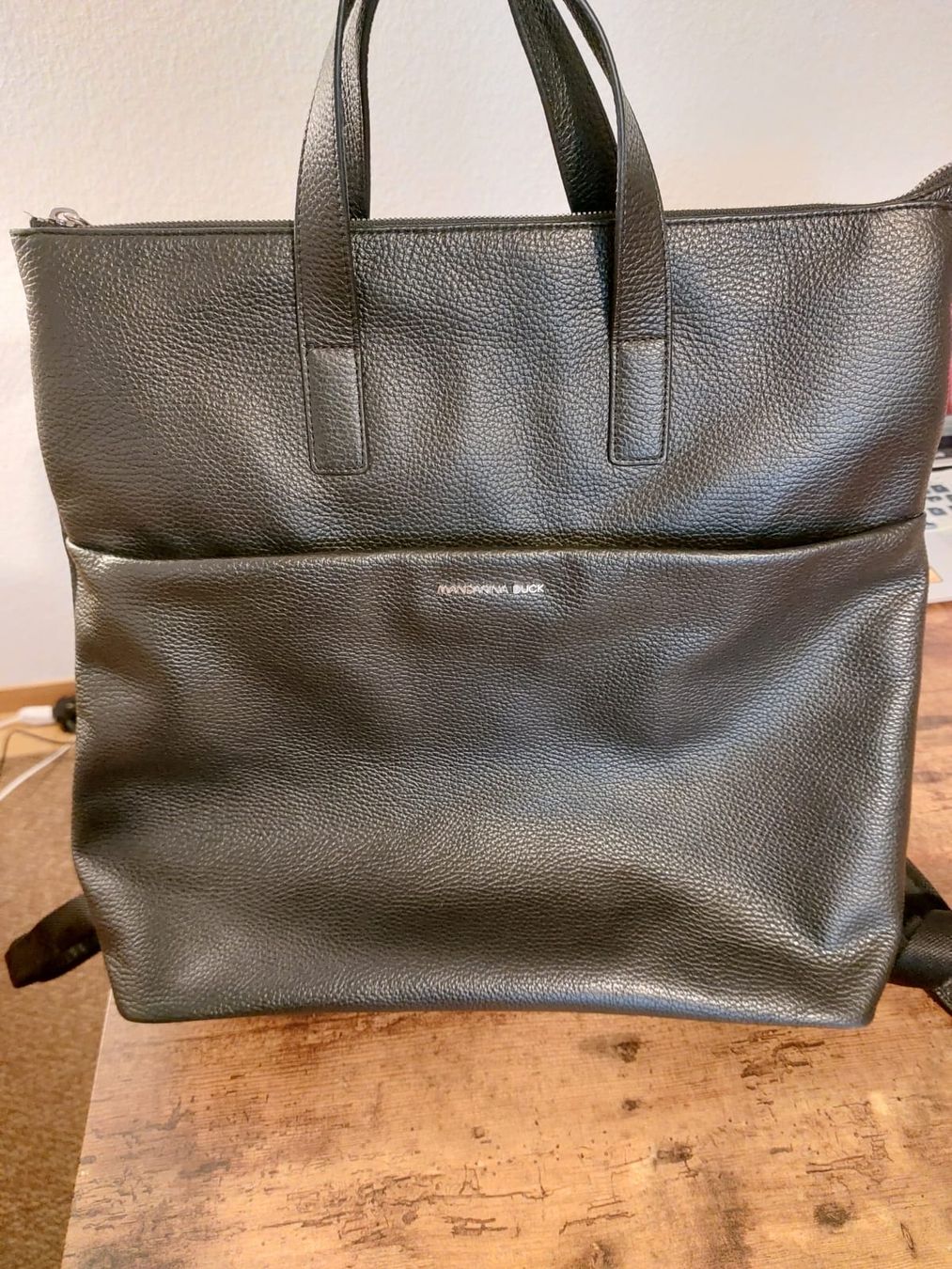 Mandarina Duck Zaini: Daypack Mellow Urban Backpack MWT03 – Usato da Bern venduto da sancagoal