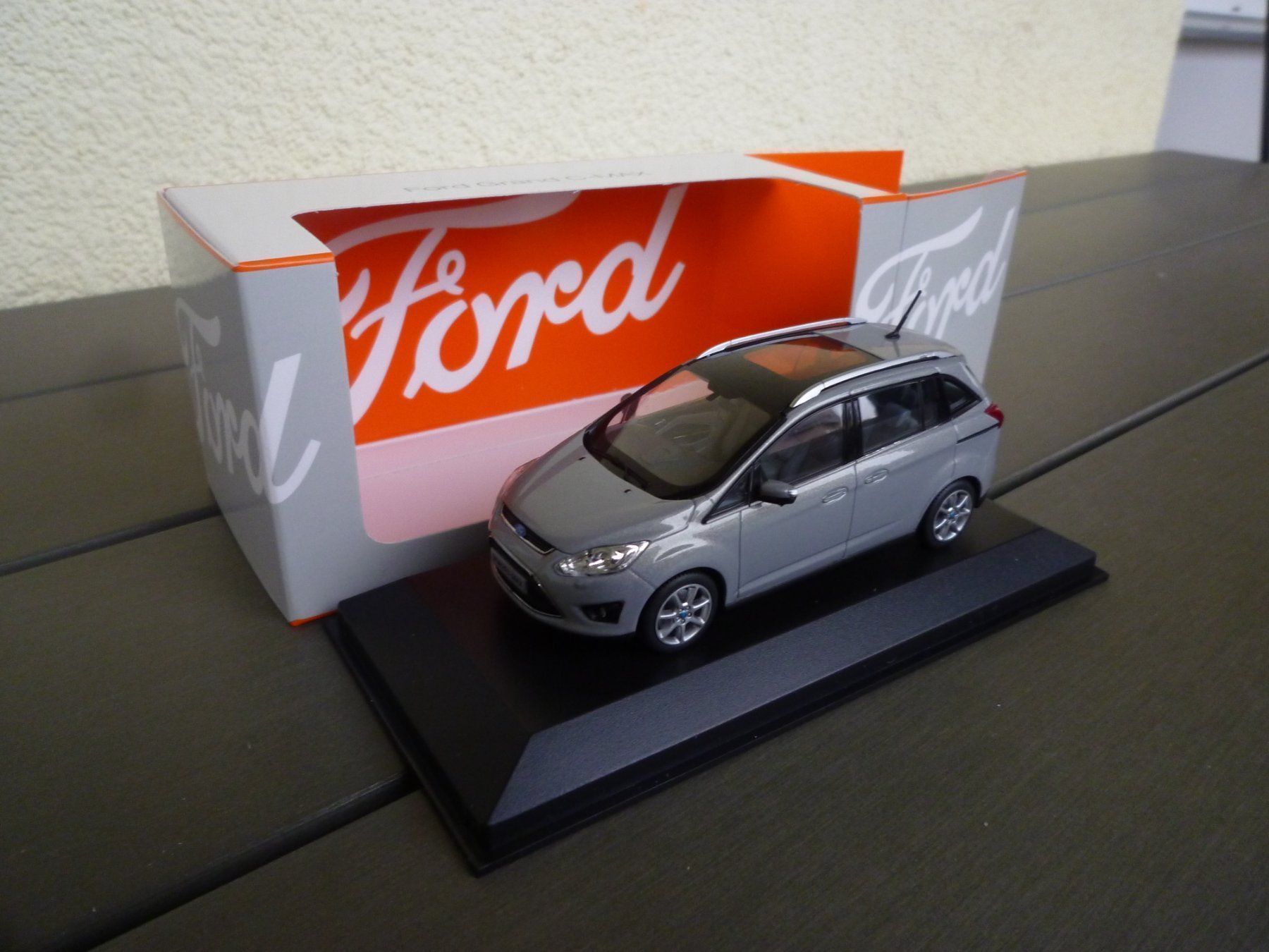Modellini d'auto: Ford Grand C-Max – Nuovo e nell'imballaggio originale da Flawil venduto da Imperiosud 5