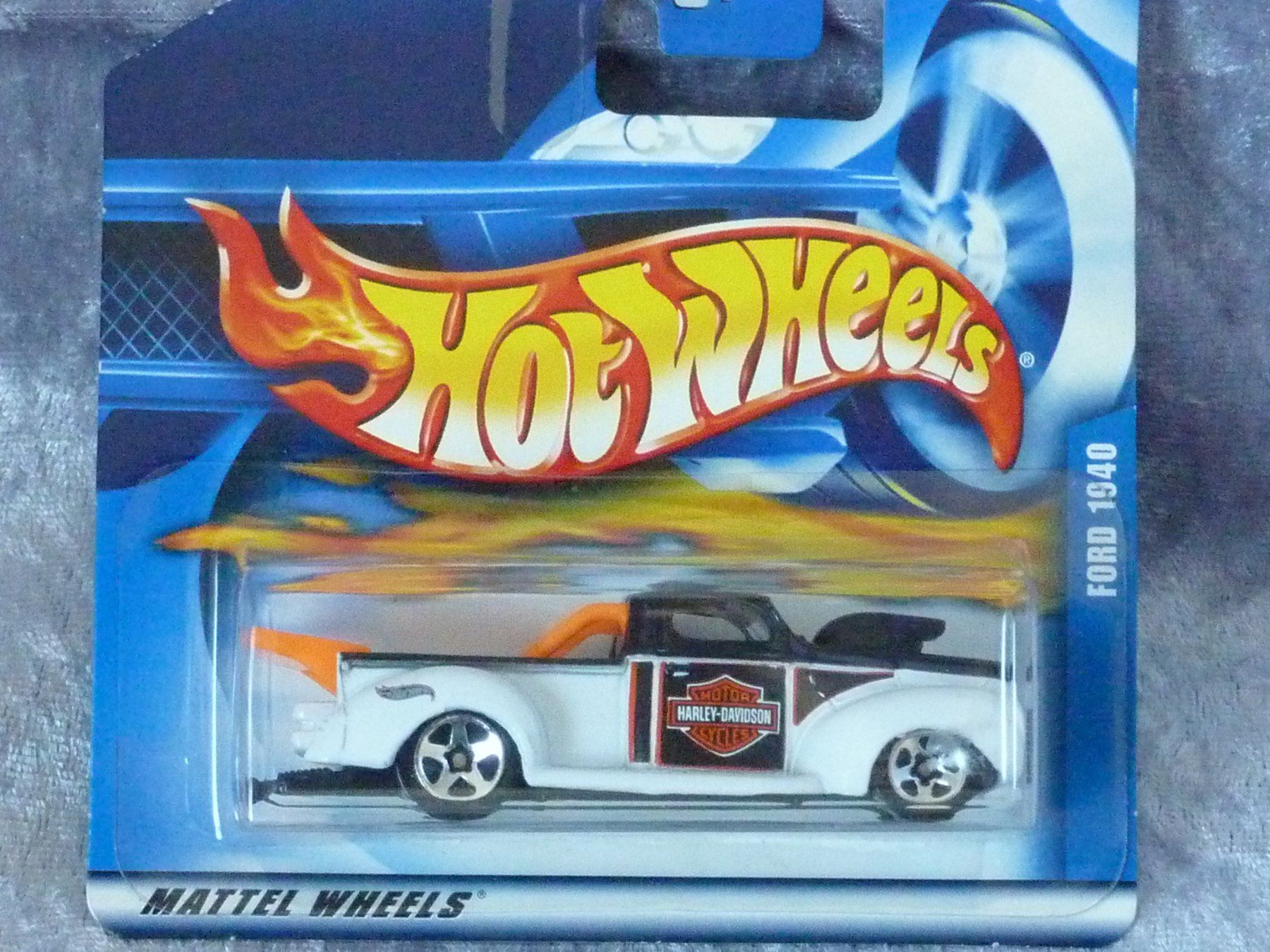 Hot Wheels Modellini d'auto: Ford Pick-up 1940 Harley Davidson  1:64 – Nuovo e nell'imballaggio originale da Dürrenäsch venduto da modellautos4you