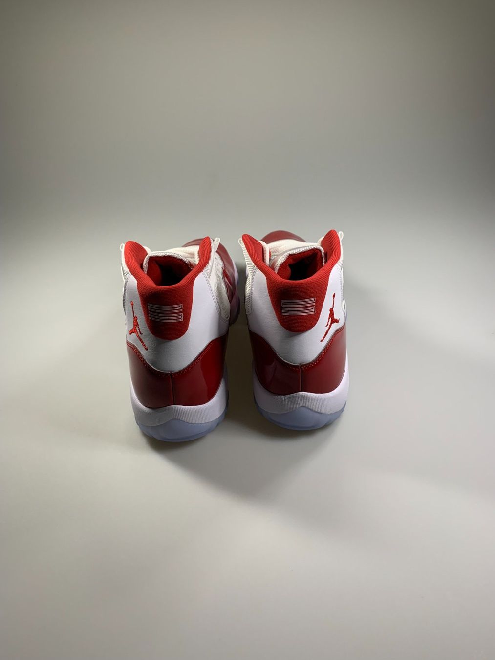 Scarpe da uomo: Jordan 11 Retro Cherry ( 2022 ) – Nuovo e nell'imballaggio originale da Thörishaus venduto da SnkrsVie 1