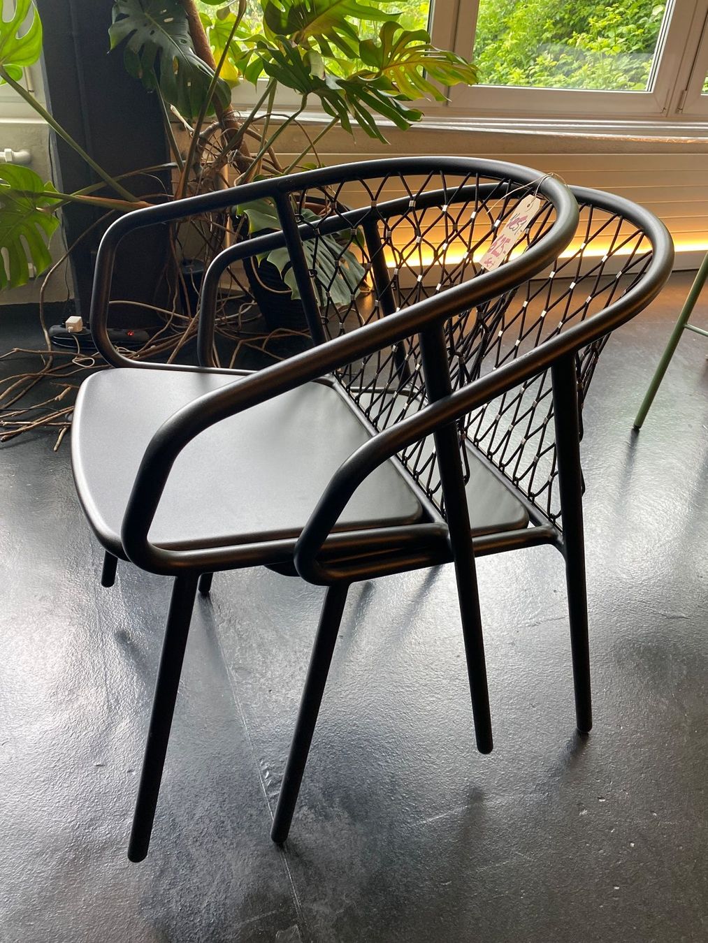 Emu Sedie: 2er-Set schwarze Gartenstühle aus Aluminium – Nuovo (secondo la descrizione) da Horgen venduto da StudioSferaAG 5