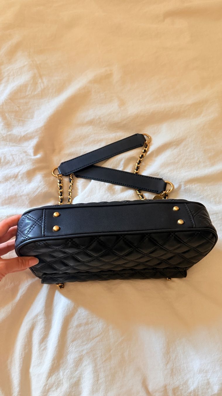 Guess Taschen für Damen: Guess Giully Tasche – Neu (gemäss Beschreibung) aus Zürich von bar_9nrk 1