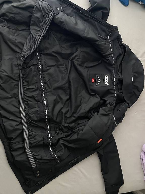 Jacken: Ski- und Snowboardjacke Dope – Gebraucht aus zug von ric_l5qj 3