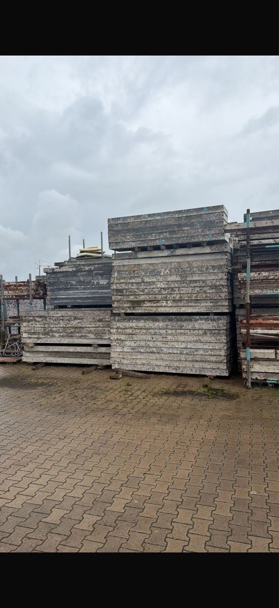Altri materiali per l'edilizia: Schalungen (Manto Schaltafeln) – Usato da Flawil venduto da arben040 1