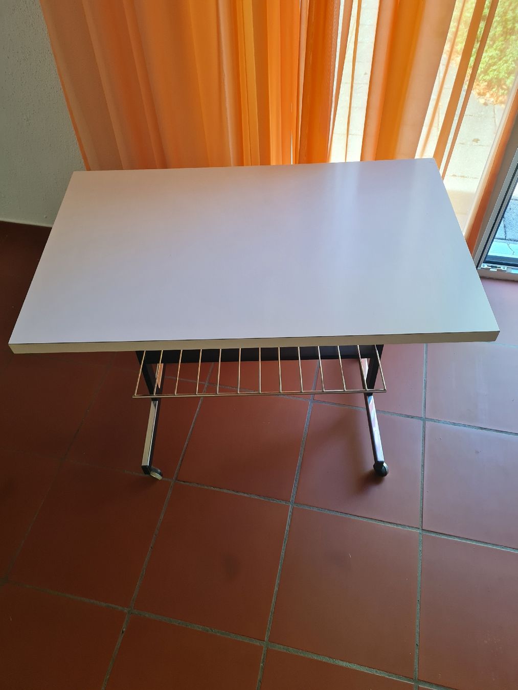 Scrivanie: Bürotisch weiss – Usato da Kleinandelfingen venduto da reg_yg6p 1