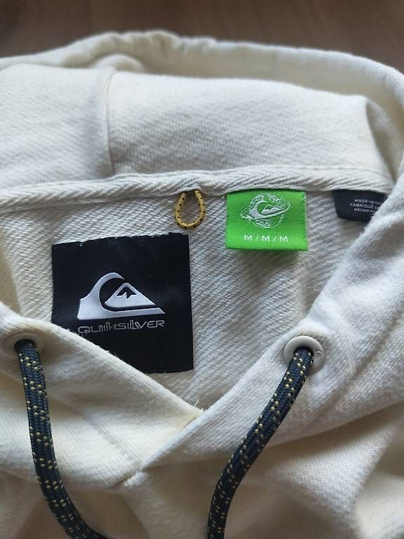 Maglioni & Felpe: Quiksilver Kapuzenpulli Grösse M mit Backprint – Usato da Küttigen venduto da SimiKimi7 2