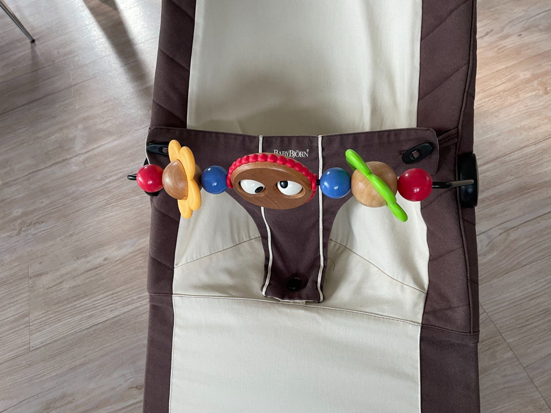 Babybjörn Wippen & Schaukeln: Babywippe mit Spielzeug – Gebraucht aus Volketswil von heiri05 2