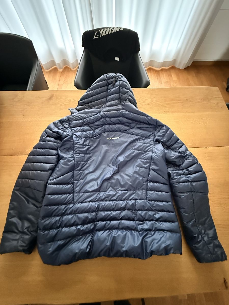 Mammut Jacken: Mammut Eigerjoch Advanced IN Daunenjacke, Grösse L – Gebraucht aus Signau von saendu9797 2