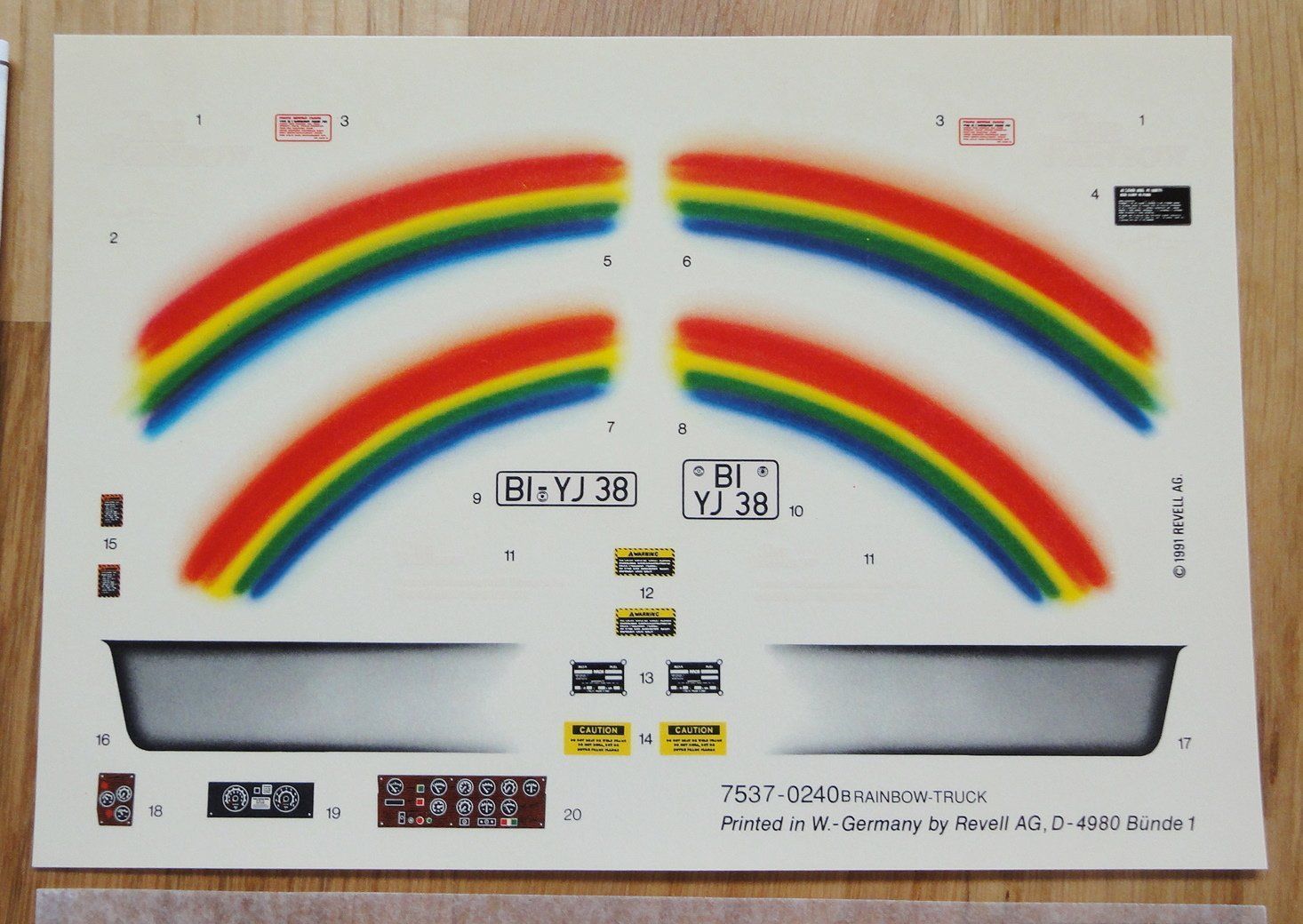 Revell Kit di modellismo & Modellini statici: Revell Rainbow Truck 1:24 – Usato da Frümsen venduto da Malibu69 5