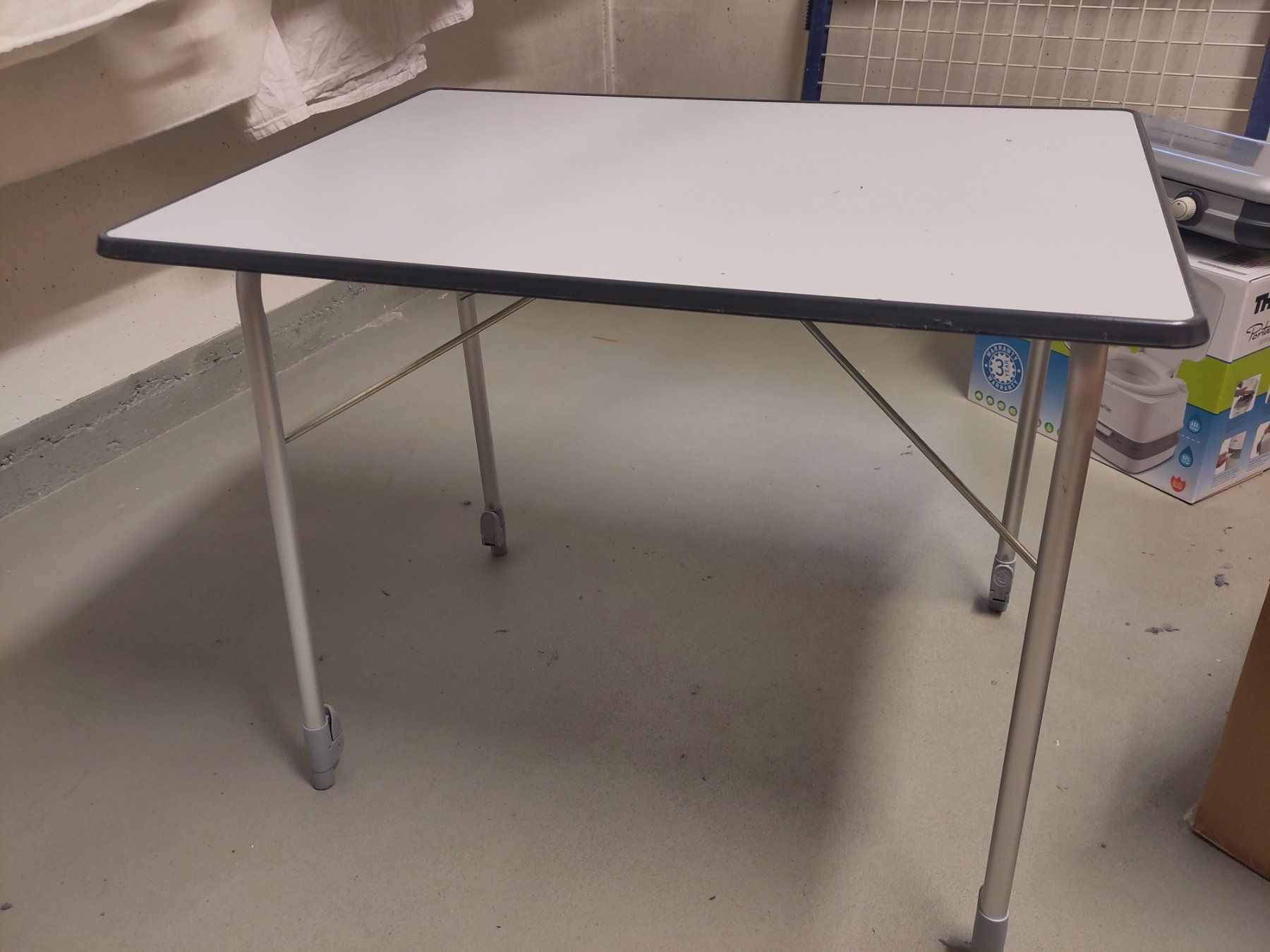 Tables: Klapptisch Camping und Garten – D'occasion à Zürich par babsypsilon