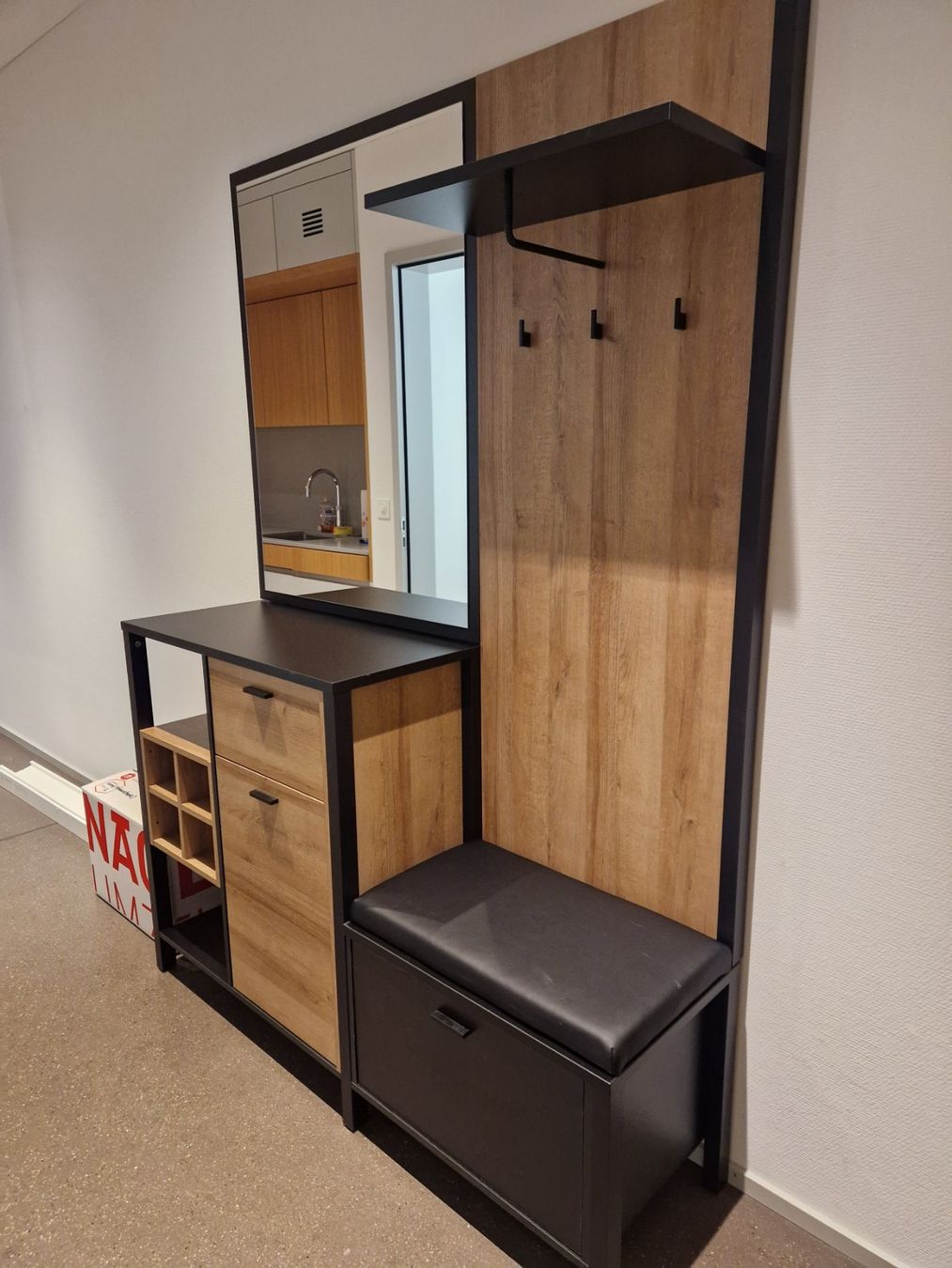 Guardaroba: Garderobe mit Sitzgelegenheit – Usato da Effretikon venduto da mwe_vt2s 1