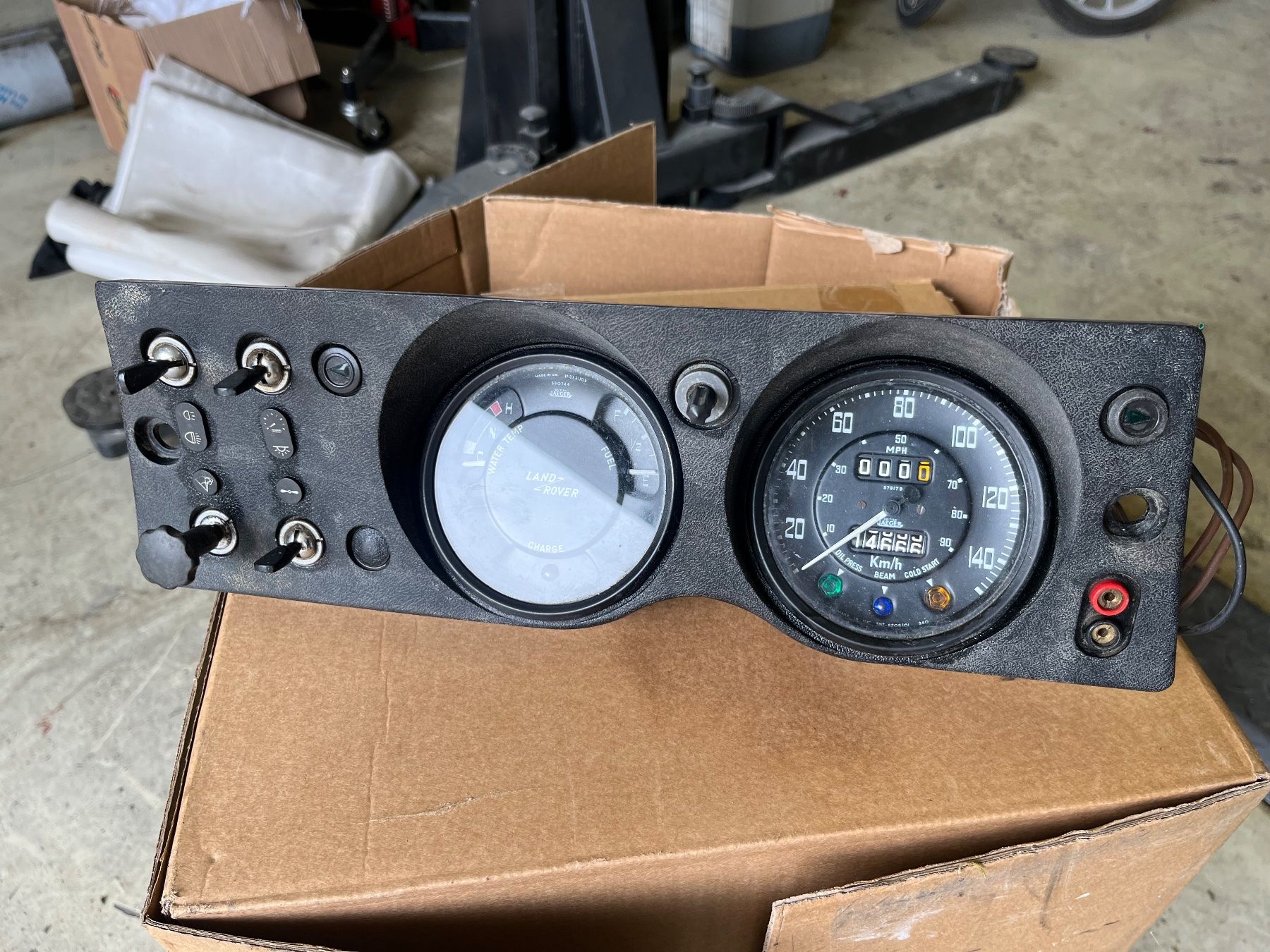 Land Rover Alle Autoersatzteile: Landrover Series 3 - Tachoeinheit – Gebraucht aus Untereggen von