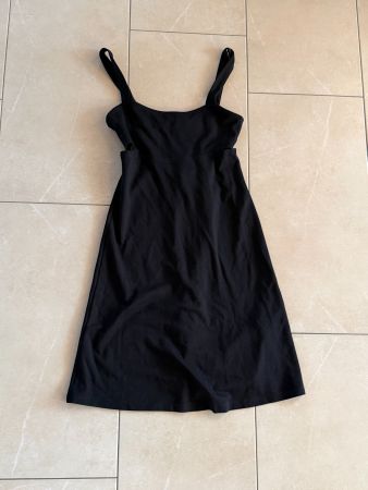 Schwarzes Trägerkleid - schlicht & elegant