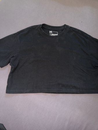 Schwarzes Crop Top von Zara, Grösse M - Sommer-Style!