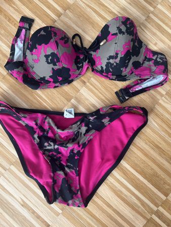 Floral Print Bikini Set - Summer Ready! Size Small(34B)