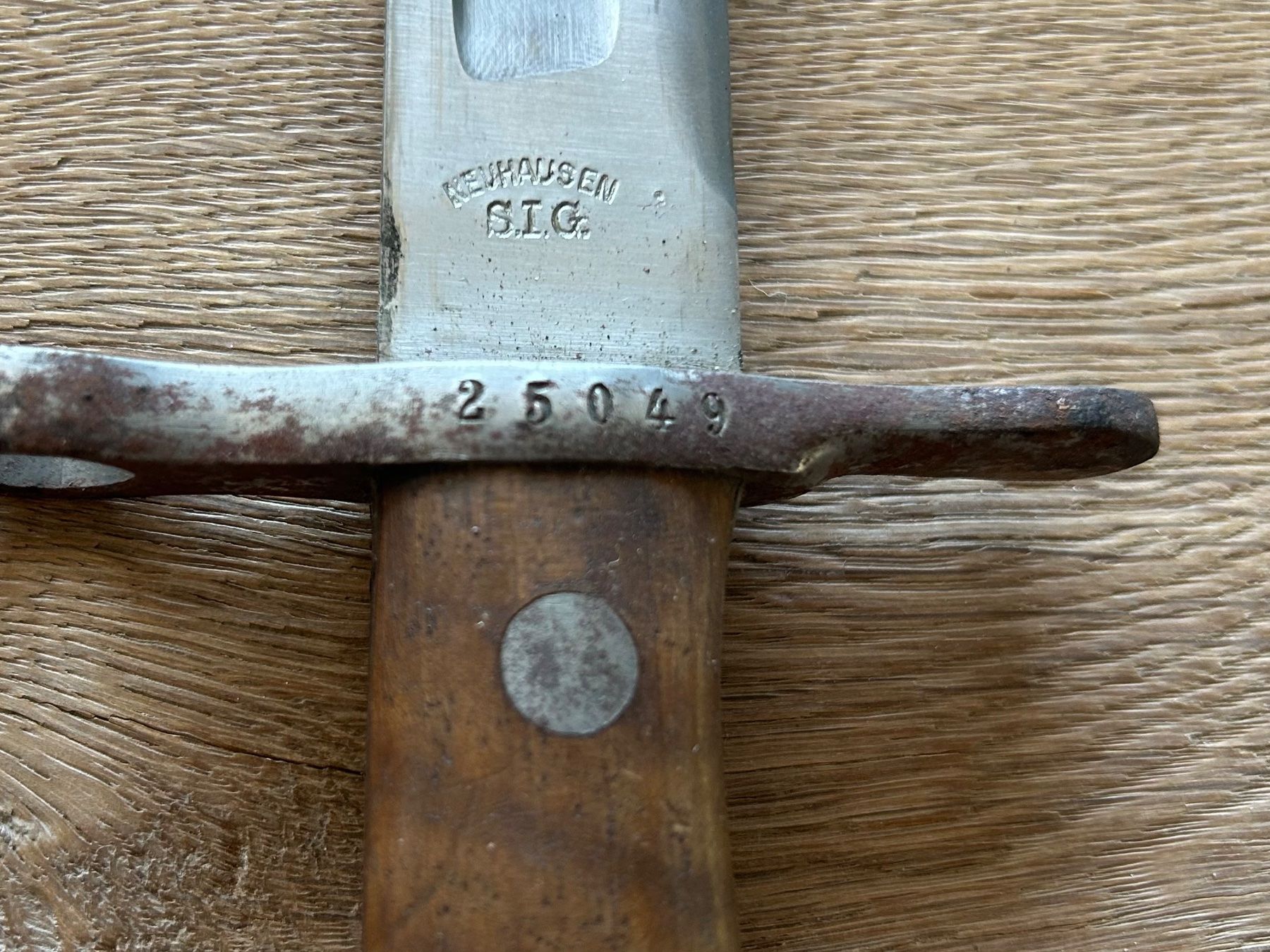Schweizer Armee Armi bianche: Bajonett Schweizer Armee mit Scheide 1884, Messer SIG SH – Usato da Thayngen venduto da Neuhof80 1