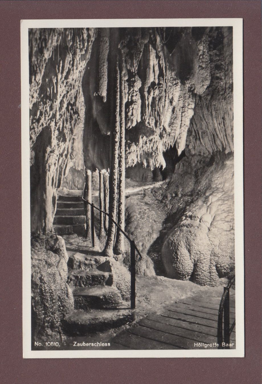 Cartoline postali: BAAR - Höllgrotte - Zauberschloss – Usato da Pully venduto da nicecards