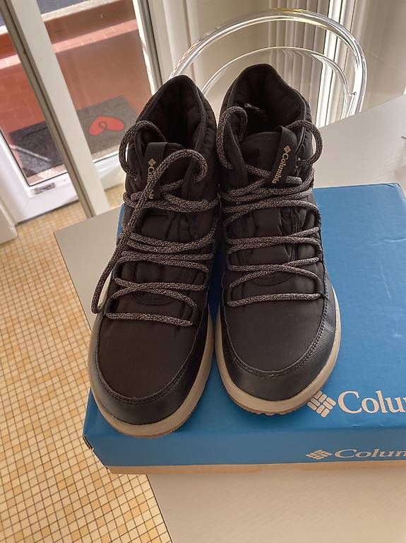 Columbia Damenschuhe: Chaussures d'hiver femme – Gebraucht aus Pully von syl_6jg9
