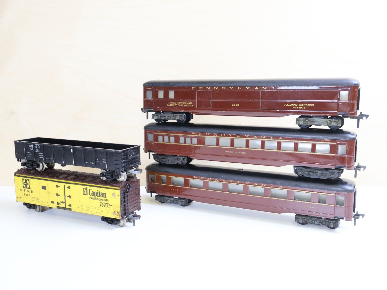Fleischmann Modellini di ferrovie: Fleischmann US Personen & Güterwagen Set H0 – Usato da Winterthur venduto da Monstera