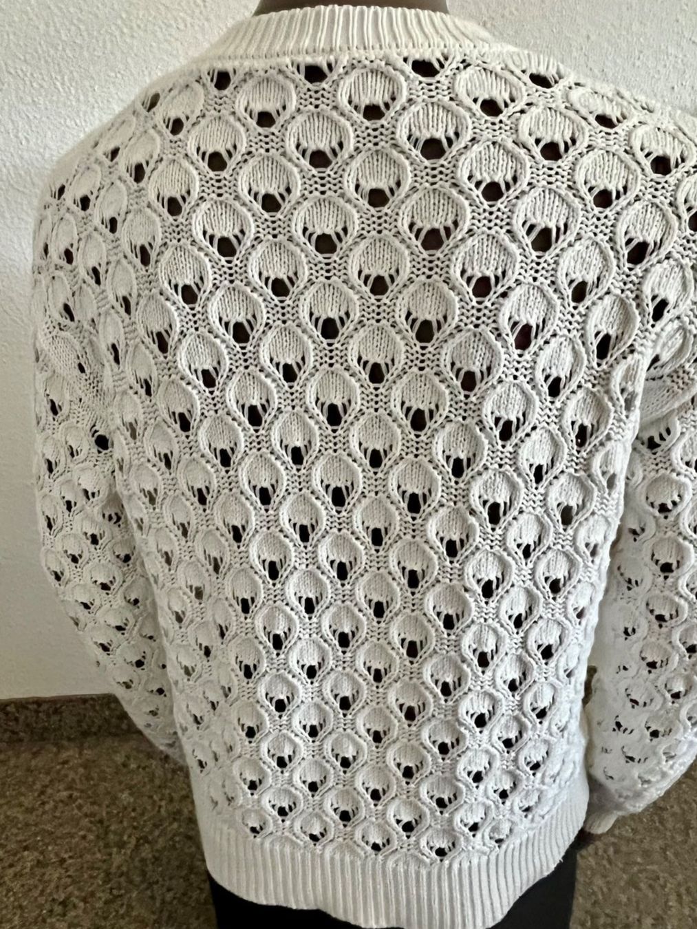 Pullover & Sweatshirts: NEU: crèmeweisser Baumwoll Pulli, Lochstrickmuster Gr.S38-40 – Neu und originalverpackt aus Adliswil von eri.40 2