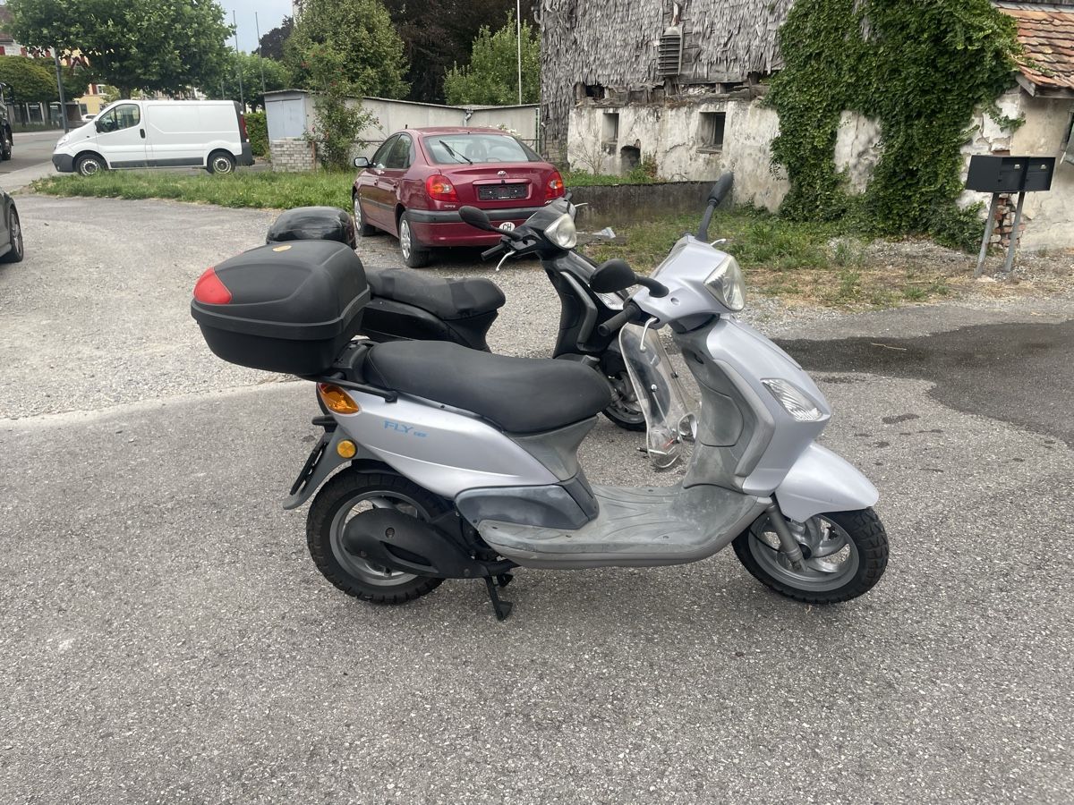 Piaggio Scooter: 2 x Piaggio Fly 125 – Usato da Oberriet SG venduto da Sandrainer